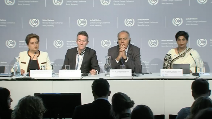 Conférence de presse d'ouverture des sessions sur le changement climatique à Bonn