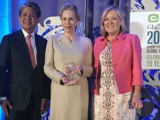 l’Ambassadeur du Royaume aux Etats-Unis, Lalla Joumala Alaoui, qui a reçu ce Prix au nom du Souverain.
