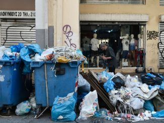 Grèce : La grève des éboueurs se poursuit dans le pays
