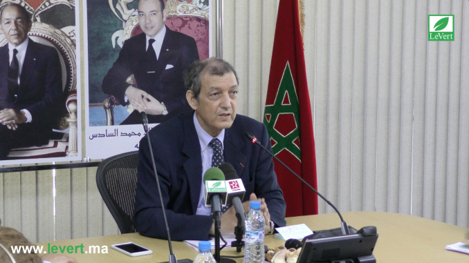 Dr. Abdeladim LHAFI lors de la conférence de La gestion des Incendies de forêt après l’Incendie de Tanger