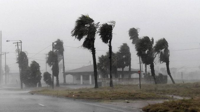 l-ouragan-harvey-a-touche-terre-a-corpus-christi-sur-la-cote-texane-photo-afp-1503730727 Ouragan Harvey au Texas