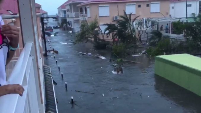 scènes de dévastation à Saint-Barthélémy et Saint-Martin