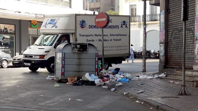 Caravane de sensibilisation sur les conséquences néfastes de la dégradation de la couche d’ozone Caravane de sensibilisation sur les conséquences néfastes de la dégradation de la couche d’ozone