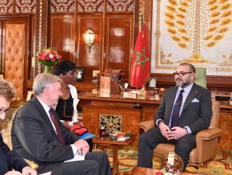 S.M. le Roi reçoit l'envoyé personnel du SG de l'ONU pour le Sahara marocain.