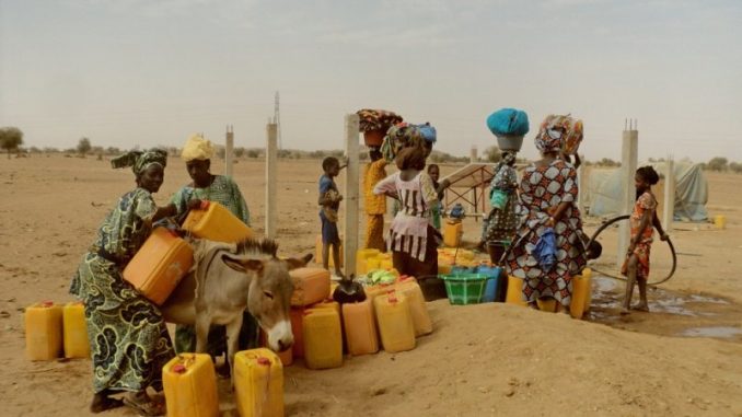Sénégal : sensibilisation des femmes à une meilleure utilisation du réseau d’assainissement Sénégal : sensibilisation des femmes à une meilleure utilisation du réseau d’assainissement