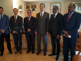 Son Excellence Monsieur Maman Sambo Sidikou et le Haut Commissaire Dr. Abdeladim LHAFI