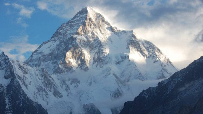 Réchauffement climatique : Les deux tiers des glaciers de l'Himalaya pourraient fondre d'ici à 2100 Réchauffement climatique : Les deux tiers des glaciers de l'Himalaya pourraient fondre d'ici à 2100