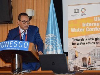 Abdelkader Amara prend part à Paris à une conférence de haut niveau sur le défi de l’accès à l’Eau