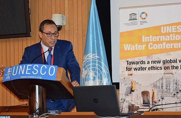 Abdelkader Amara prend part à Paris à une conférence de haut niveau sur le défi de l’accès à l’Eau