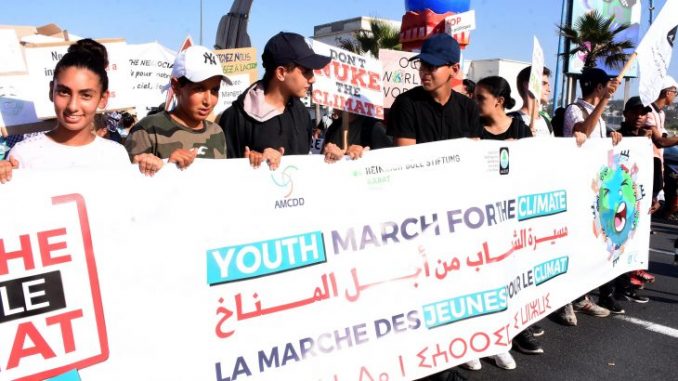 Marche pour le climat : Plus de 8000 jeunes marocains ont répondu présents Marche pour le climat : Plus de 8000 jeunes marocains ont répondu présents