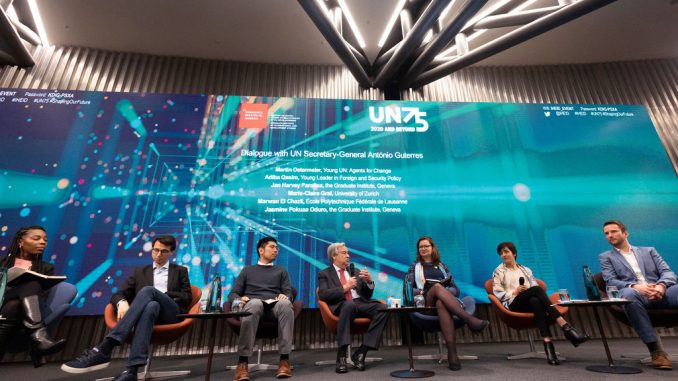 conversation avec des jeunes à Genève.
