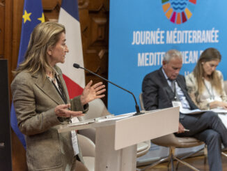 À Nice, au cœur de la Conférence des Nations unies sur les océans, la Méditerranée se rêve en laboratoire d’une transition bleue. L’Espagne vient de marquer les esprits en annonçant une contribution de 8,5 millions d’euros au Partenariat Bleu pour la Méditerranée (PBM), renforçant un fonds destiné à faire émerger des projets innovants, durables et inclusifs sur les deux rives. De l’éolien offshore au Maroc à la régénération corallienne en Jordanie, en passant par l’assainissement en Égypte, la région démontre que la coopération régionale peut dessiner un avenir où économie et écologie ne font plus qu’un.